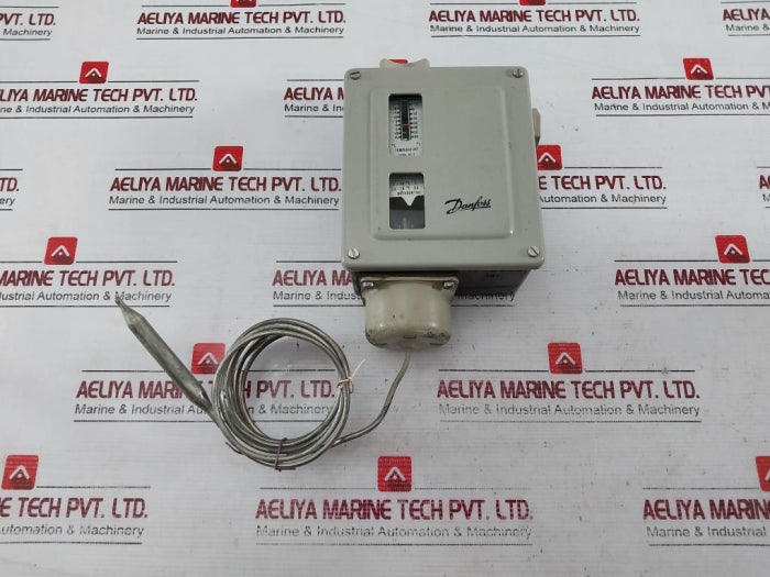 Danfoss Rt7 Temperature Switch 017A1558 Din 46255 17-5053