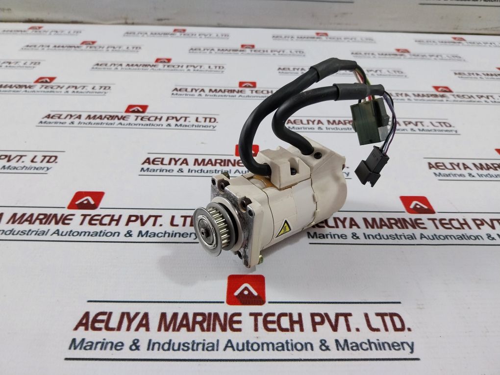 Denso 410622-1620, 04H07 Servo Motor Msma5Azt2U2