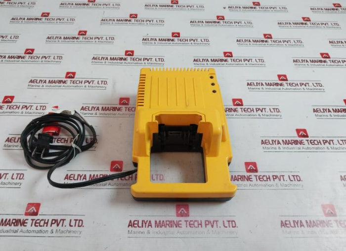 Dewalt Dc9000 28V-36V 1 Hour Charger 120Vac~ 60Hz 2A