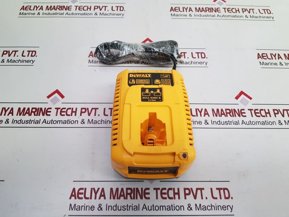 Dewalt Dc9310 7.2V-18V Nicd/Nimh/Li-ion Fast Battery Charger