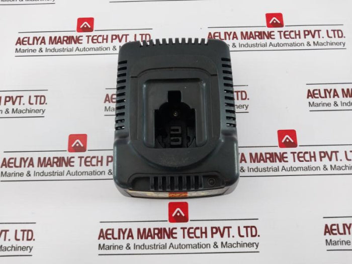 Dewalt Dw9116 Nicd Battery Charger 120V Ac, 60Hz, 2.0 Amps 8 Amps Dc