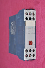 SIEMENS 7PU6220 TIME DELAY RELAY