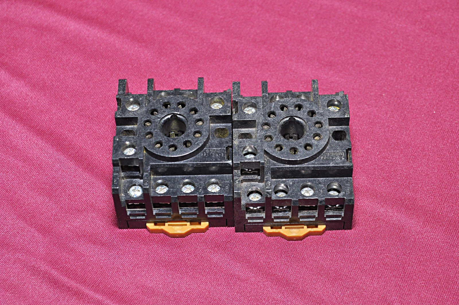 OMRON PF113A-E 11 PIN MK3P RELAY BASE