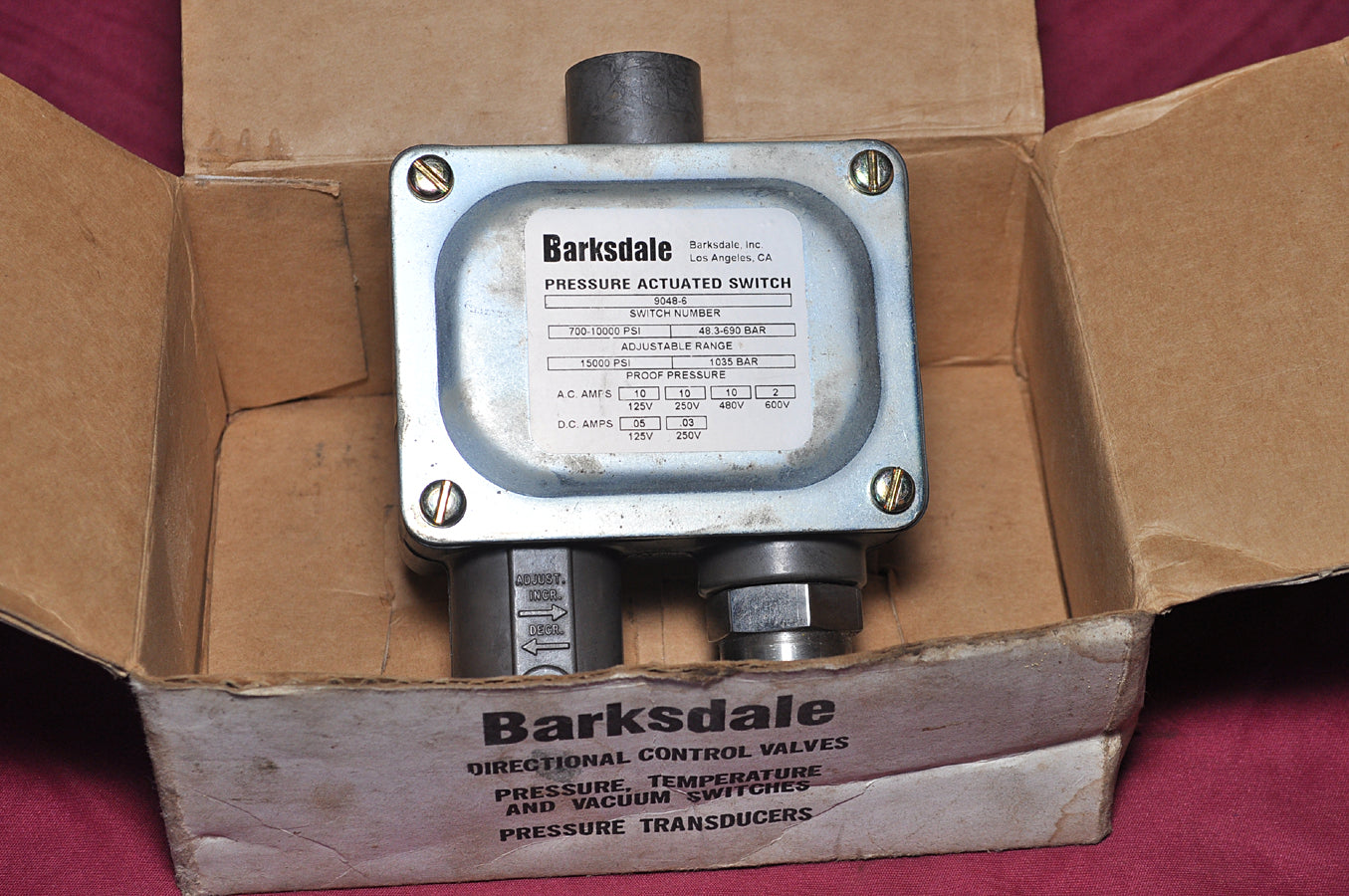 Barksdale 9048-6 pressure switch