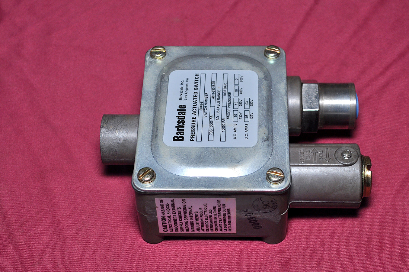 Barksdale 9048-6 pressure switch