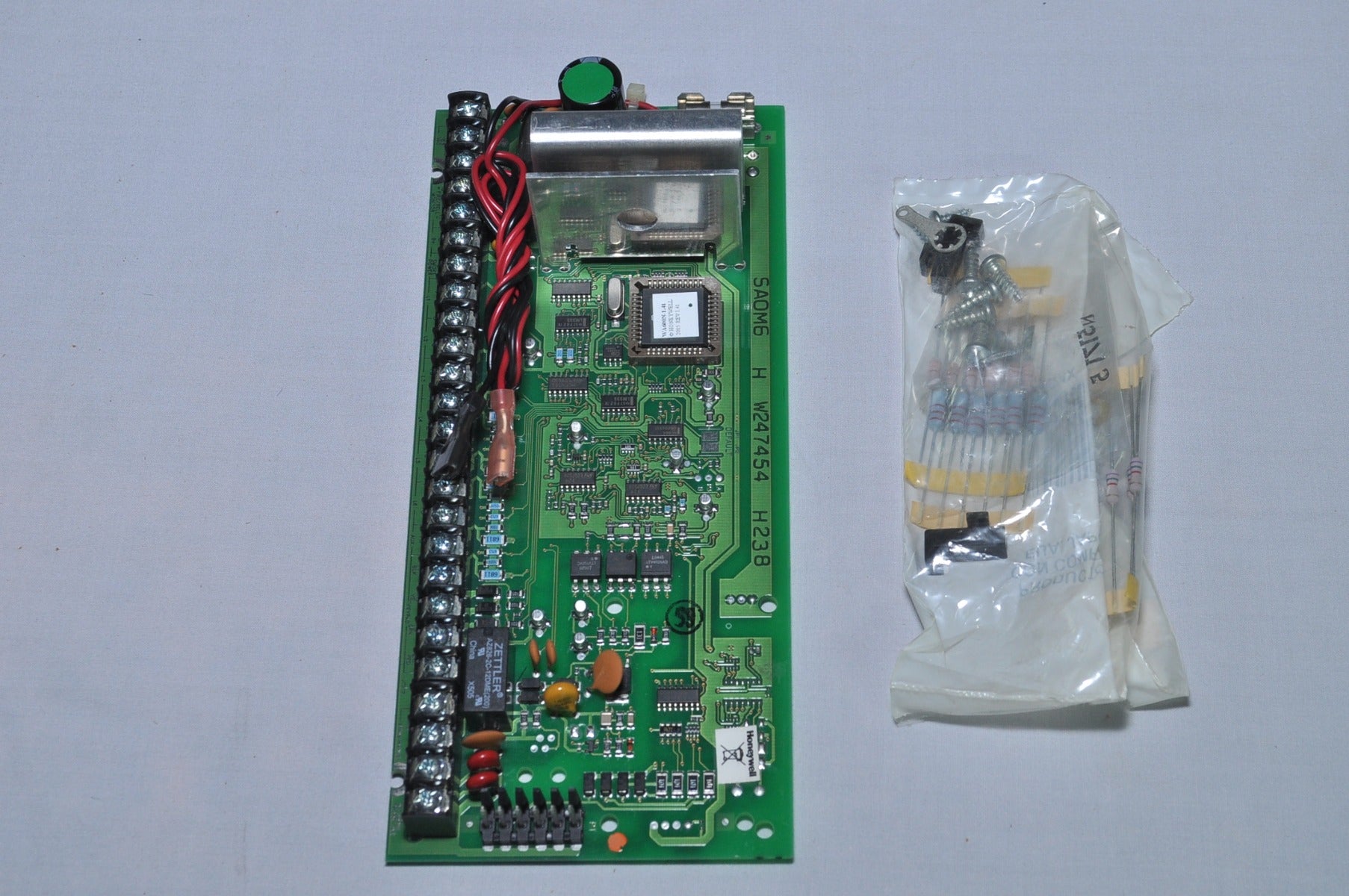 Honeywell W247454 Pittway 2002 N9988V1 Rev.A Alarm Board