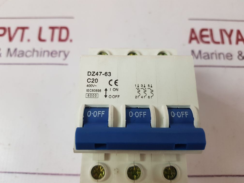 Dz47-63 C20 Circuit Breaker