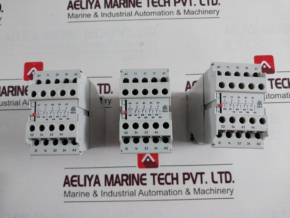 E. Dold Ad 866.14 Switching Relay 110V