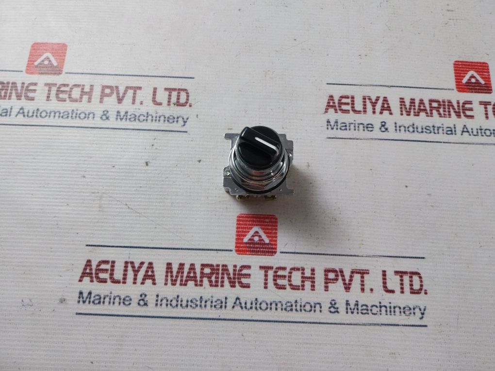 Eaton 10250T/91000T Push Button Switch