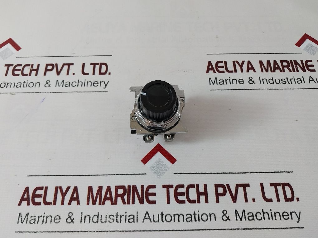 Eaton 10250T Push Button/Potentiometer