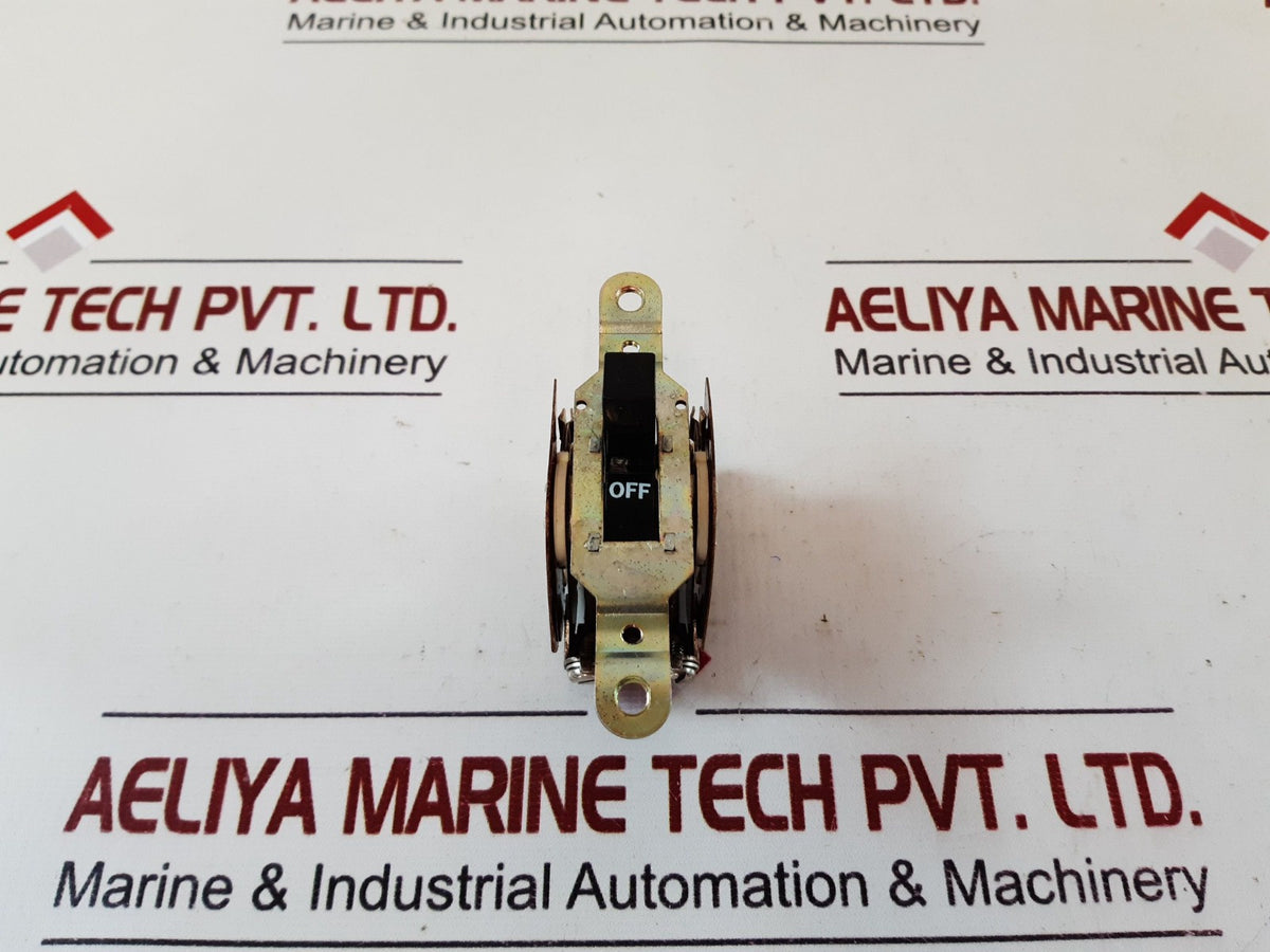 Set Of 2X Eaton E291 Main On/Off Switch 610220 – Aeliya Marine