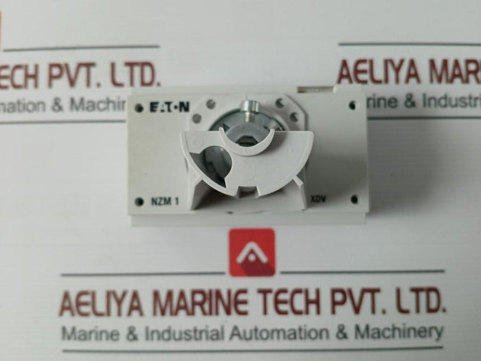 eaton-nzm1-xtvdv-door-coupling-rotary-handle-ip66-y7-260172-11w21