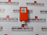 Edwards Apg-m-nw16 / D02171000 Active Pirani Gauge
