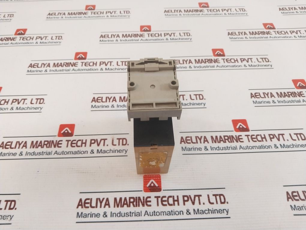 Electromatic S-system Sc 215 724 Dual Level Relay With Base 24V Dc ...