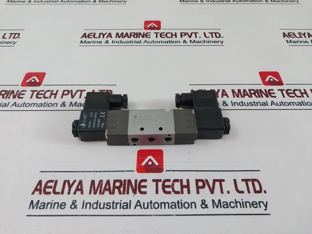 Emc Rv5222-06E4 Pneumatic Solenoid Valve