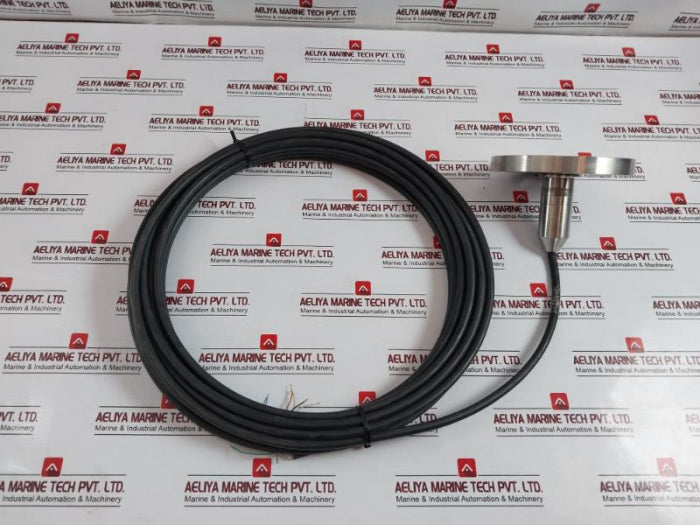 En1092-1 Pn16 Flange With 10Ct7217 Pressure Transmitter And Cable 14 Meter