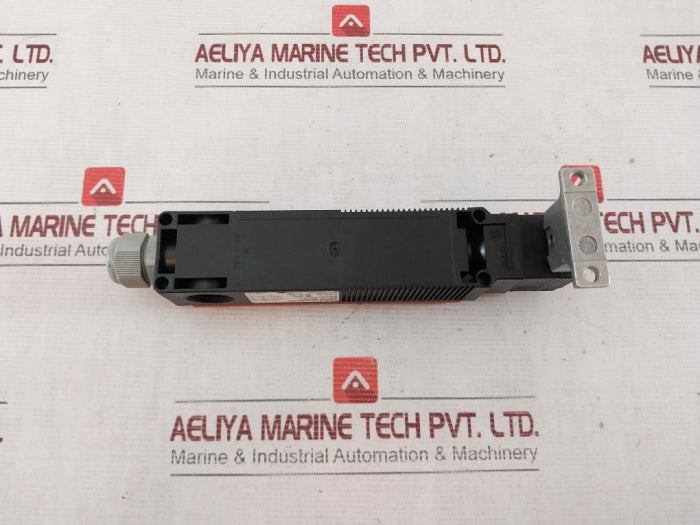 Euchner Tp3-4131A024M Safety Switch Tp With Door Monitoring Contact 084129