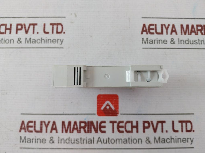 Finder 7T.81.0.000.2303 Panel Thermostat 10A 250V 8 012823 363271