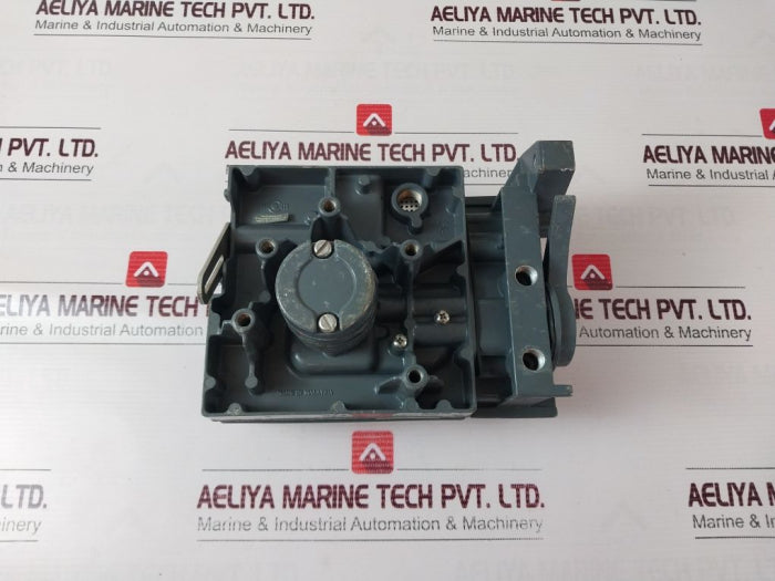 Fisher Pneumatic Valve Positioner 0-2 Bar 0-30 Psi