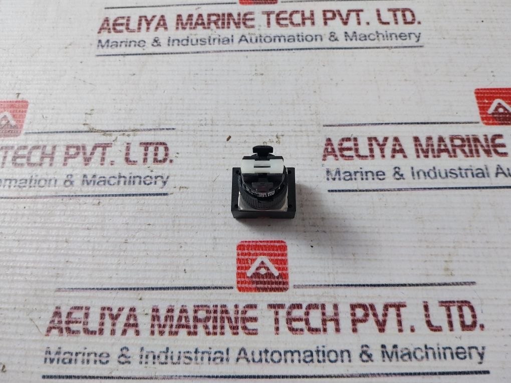 Fuji Electric Ah16P-tgf Pushbutton Switch 250V 5A