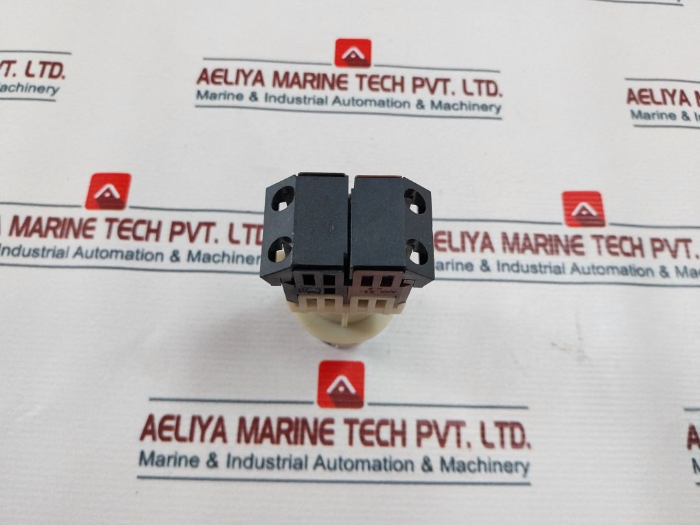 Fuji Electric Ah30 Command Switch Lamp 30V 2W Max – Aeliya Marine