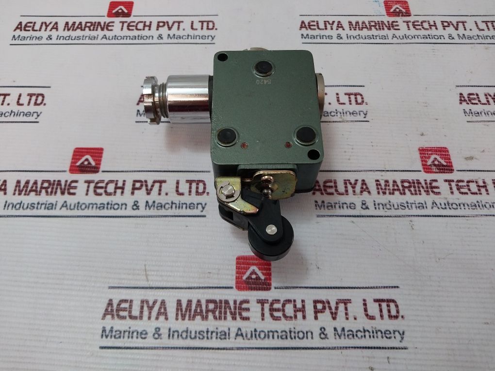Fuji Electric K244G0 R-2S Limit Switch