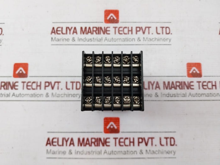 Fuji Electric Pxr-4 Temperature Controller Pxr4Tey1-1Vm70 100-240Vac 12Va