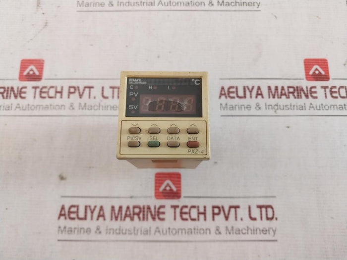 Fuji Electric Pxz-4 Temperature Controller 3429896T 100-240Vac 50/60Hz 15Va