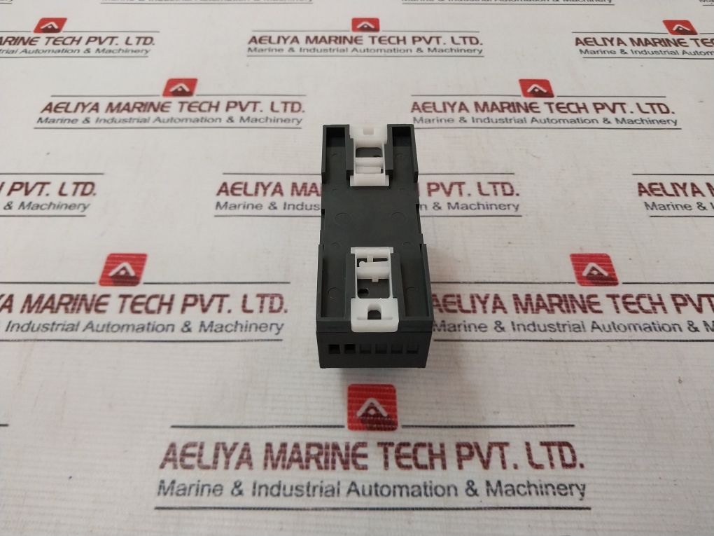 Gic 67Ddt0 Digital Time Switch 16A 240Vac 24Vdc