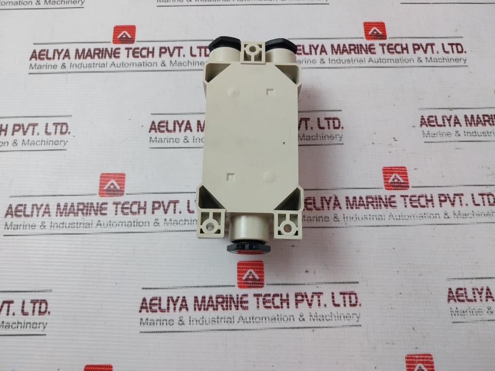 Hanyoung Nux Bewt-215 3 Pole Push Button Switch 15A 440V
