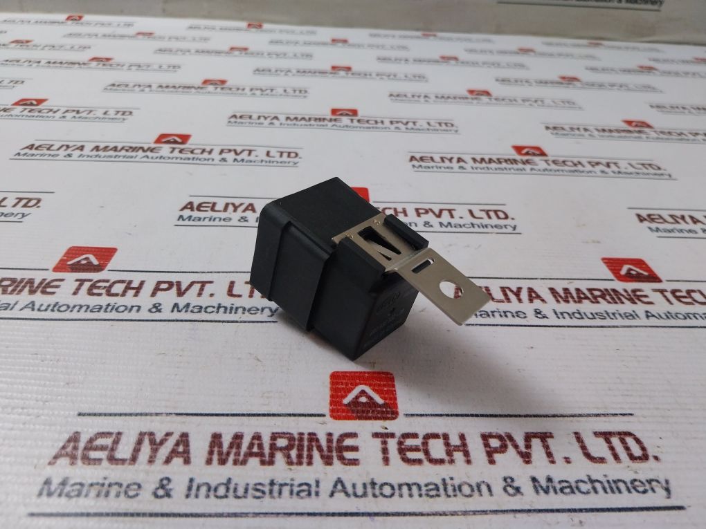 Hella 4Rd 933 332-20 Relay 24V