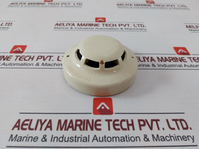 hochiki-slr-e3nm-conventional-photo-electric-smoke-detector-9-5-30vdc-max-40ma