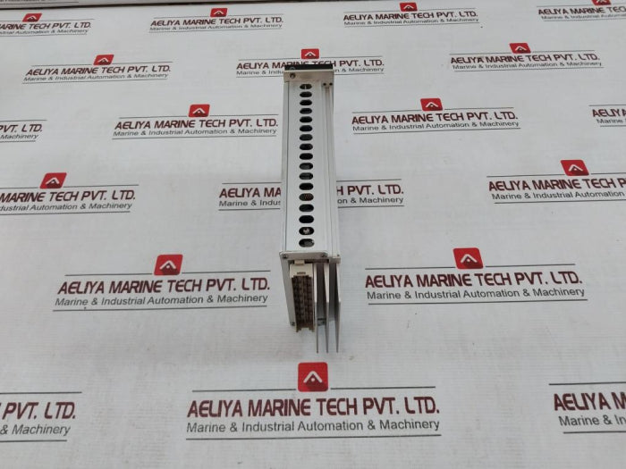 Honeywell 10300/1/1 Converter Module 136-010875B 24Vdc 2250760022-cc 5Vdc 12A