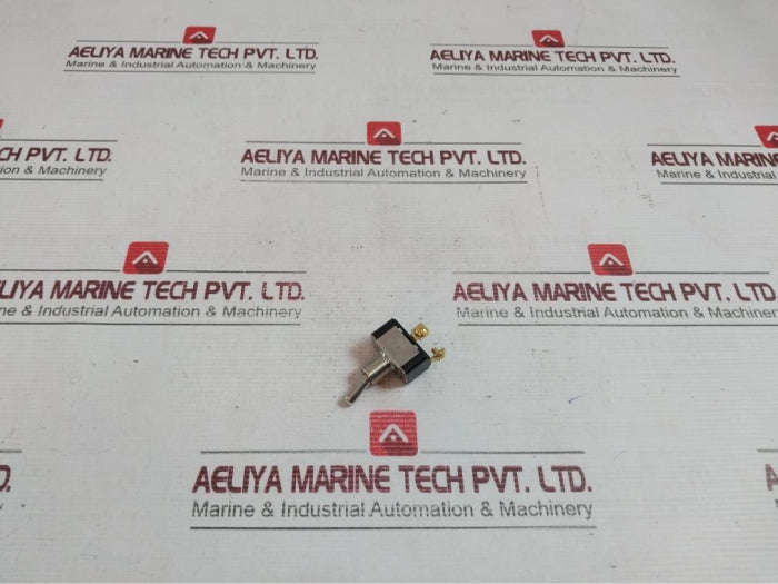 Honeywell 11Ts15-2 Toggle Switch 125-250 Vac E12252 3/4 Hp