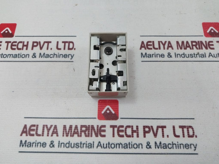 Honeywell 15-30°C Pneumatic Thermostat