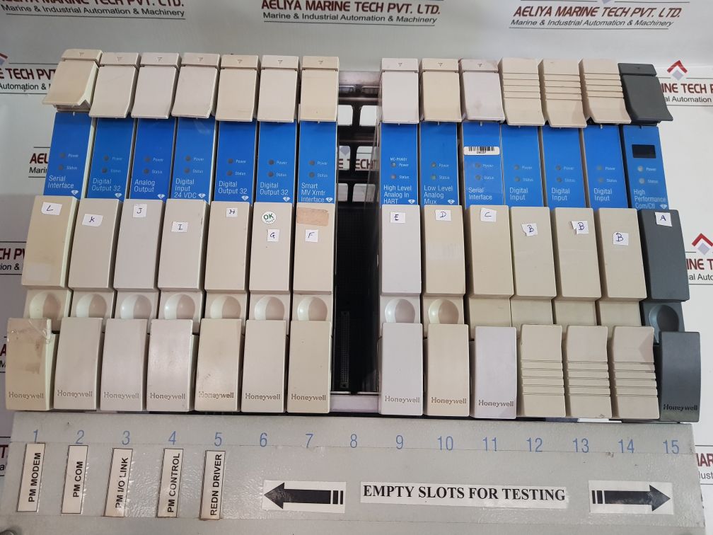 Honeywell 51401392-100 C Module Rack