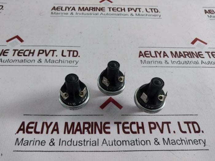 Honeywell 76584-10 Pressure Switch