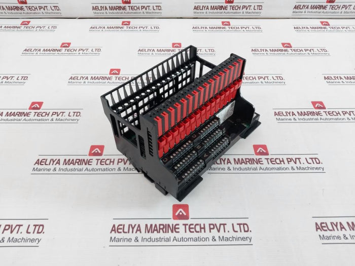 Honeywell Cc-usca01 Universal Signal Conditioning Assembly 24V Dc Max 1.3A