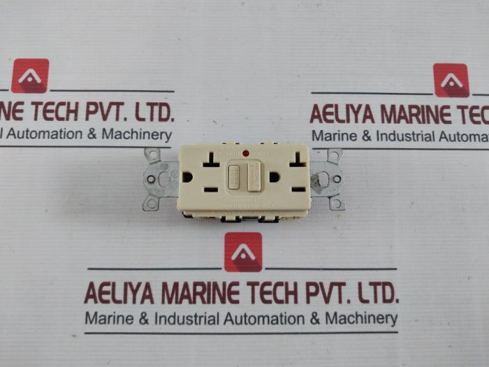 Hubbell Gf20Il Ground Fault Circuit Interrupter (Gfci) Receptacle Outlet