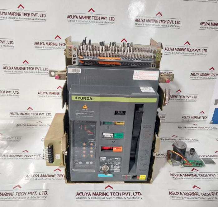 Hyundai Hian 08 Air Circuit Breaker 3 Pole 800A 1000V