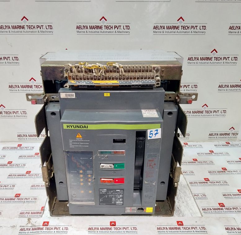 Hyundai Hian 20 3 Poles Air Circuit Breaker 2000A Cat B 50/60Hz