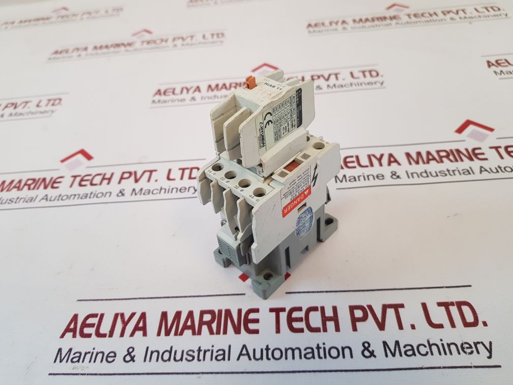 Hyundai Hmx Control Relay With Hiab 11 Aux Contact Block