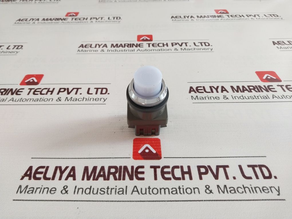 Idec Aln3311-w Illuminated Pushbutton Switch