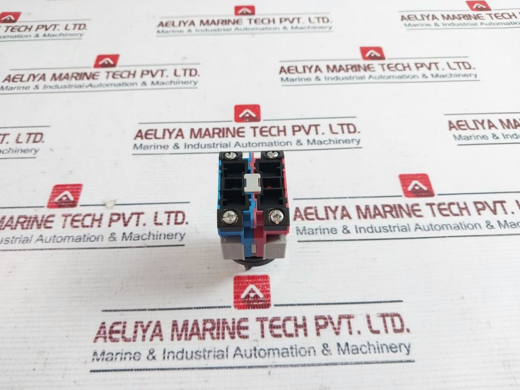Idec Ass211N-zt3 Selector Switch Control Unit 10A 600V