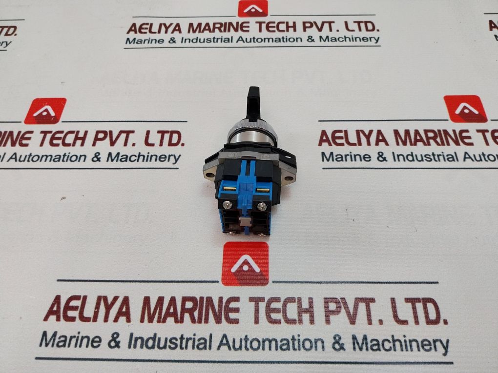 Idec Ec9D-s3L20 Selector Switch Control Unit