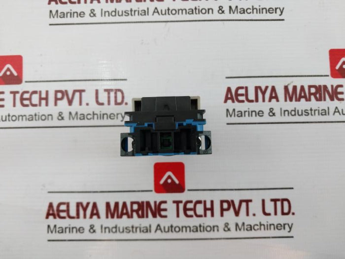 Idec Hw-g10 Push Button With Contact Block A600 10A 80428