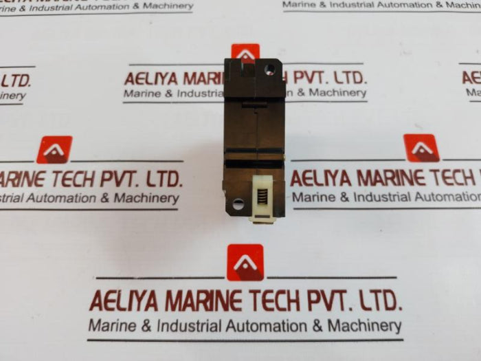 Idec Izumi Nrc110L Circuit Protector Frame 30A Max.V 250V 220V 3A