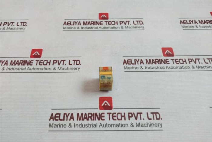 Idec Ru2S-a220 Power Relay 250Vac 30Vdc 50/60Hz