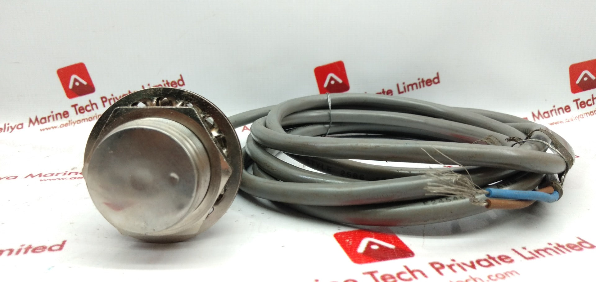 Allen Bradley 871Tm-b10C30-a2 Proximity Sensor 40-250V 5-400Ma