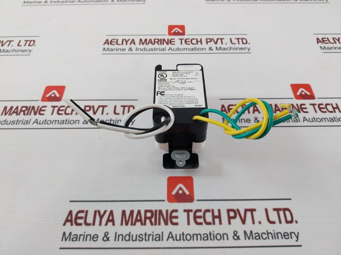 inncom-s217d4-wall-switch-01-9993-d4zb-02wh-blank-12vdc-240ma-3-5a